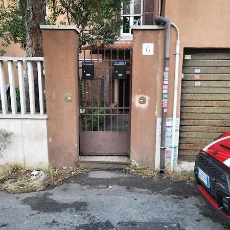 Konukevi Teverone *